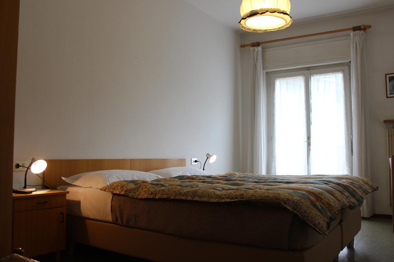 Garni Hirsch Hotel กานาเซย์ ภายนอก รูปภาพ