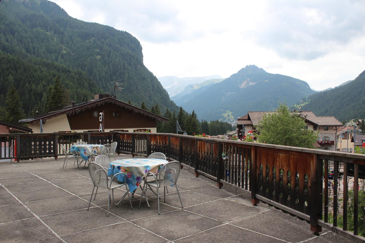 Garni Hirsch Hotel กานาเซย์ ภายนอก รูปภาพ