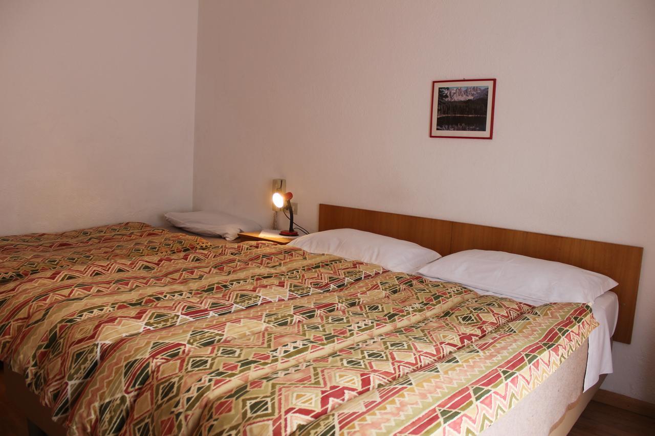 Garni Hirsch Hotel กานาเซย์ ภายนอก รูปภาพ