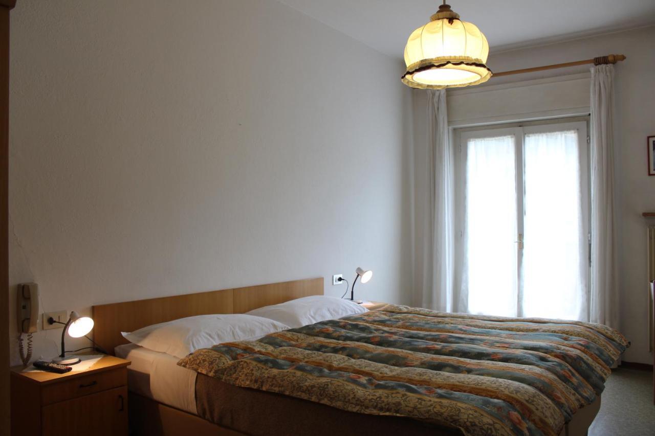 Garni Hirsch Hotel กานาเซย์ ภายนอก รูปภาพ