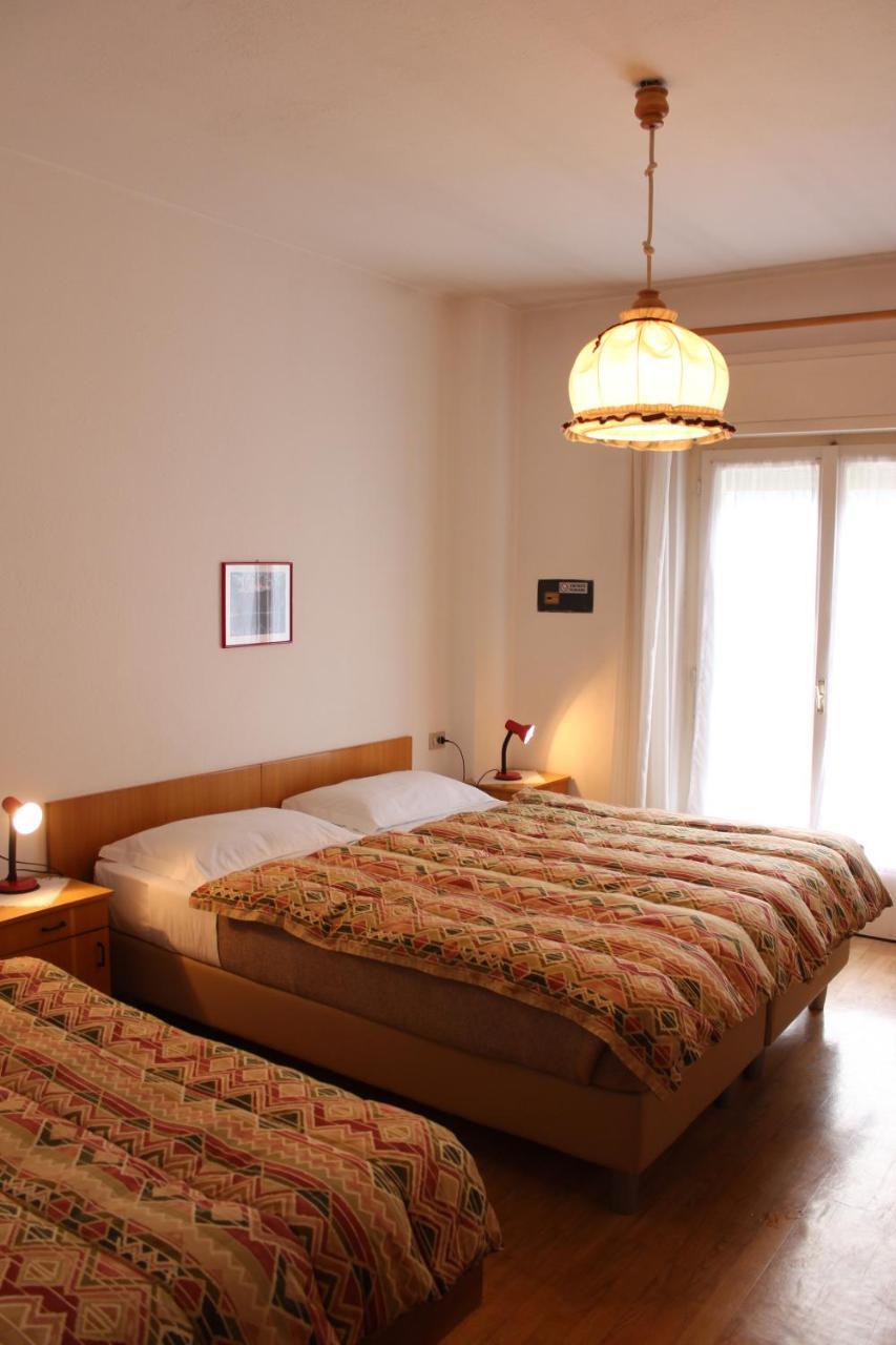 Garni Hirsch Hotel กานาเซย์ ภายนอก รูปภาพ