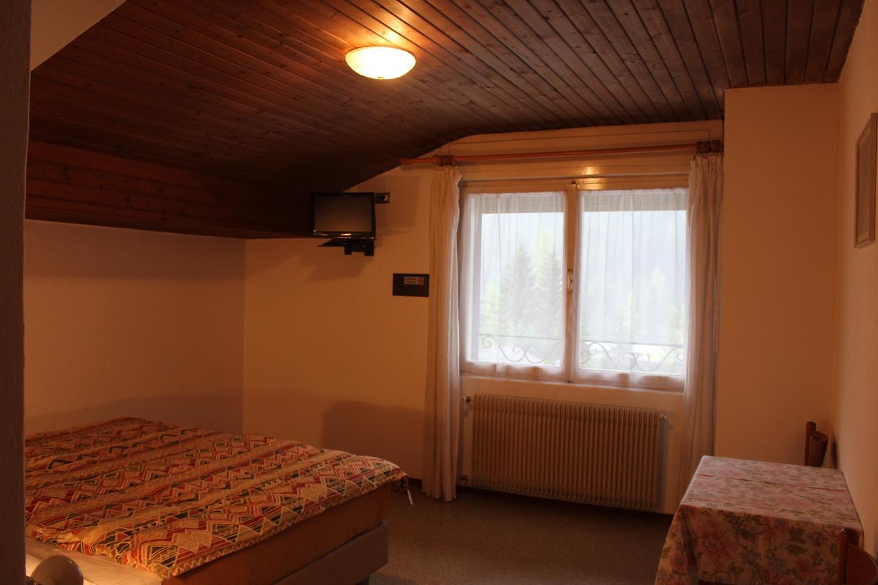 Garni Hirsch Hotel กานาเซย์ ภายนอก รูปภาพ
